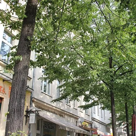 Family Karl-liebknecht-strasse *